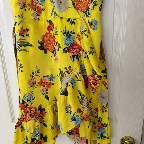 Yellow Floral Women's Summer Dress - Picture 3 of 4